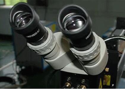 激光焊接机和显微镜的完美搭配