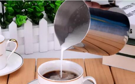 不锈钢餐具泡茶会析出重金属？辟谣！