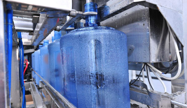 桶装水生产设备工作流程及注意事项